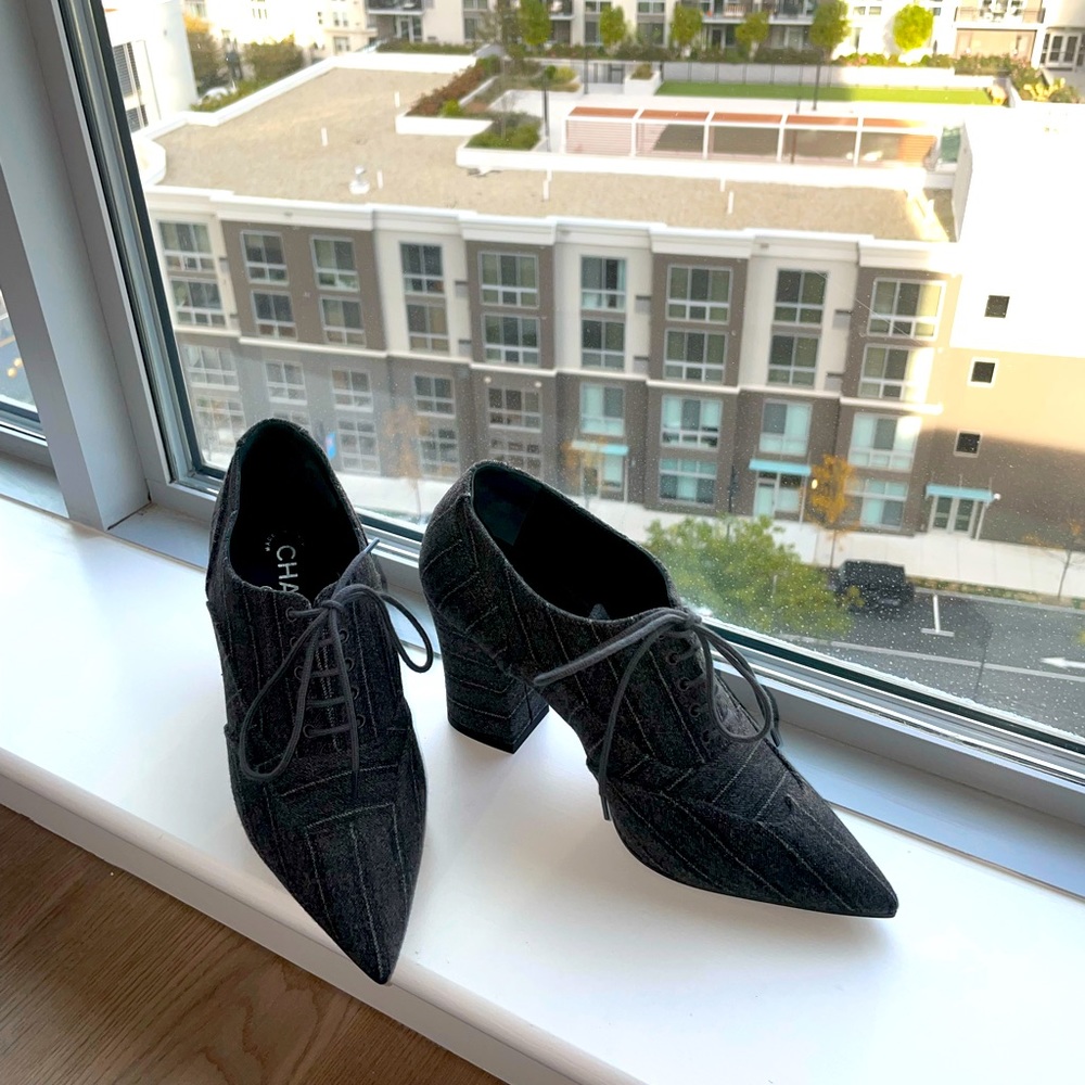 Chanel Oxford Pointed Heels 36.5 EU - Picture 2 of 5